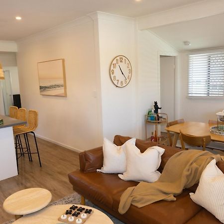 Comfortable Beach Home Скарборо Экстерьер фото